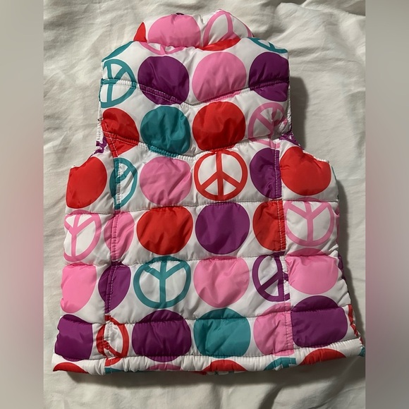 🎁Old Navy Girls Puffer Vest -Size Small🎁 - Picture 2 of 8